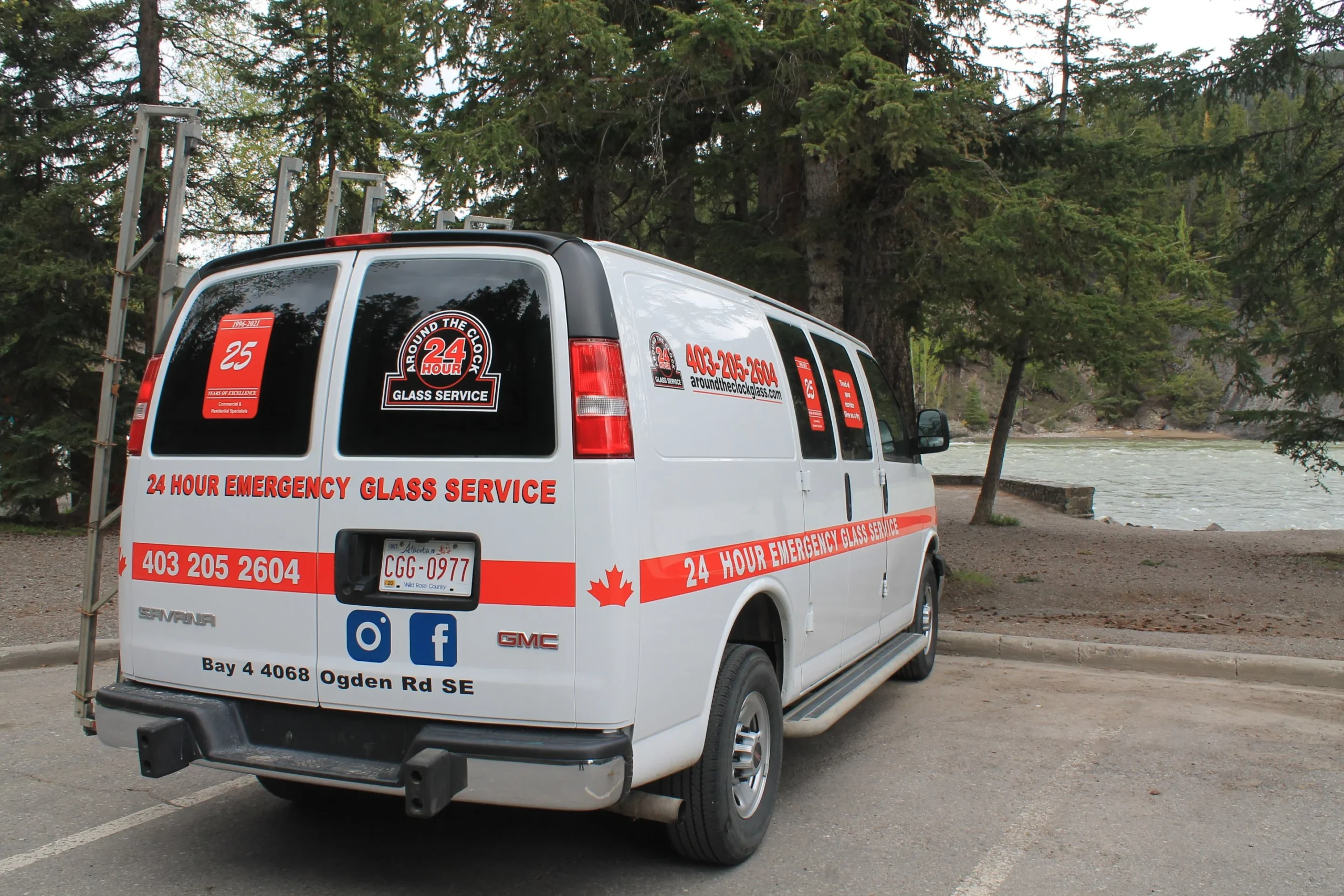 Glass repair company Calgary